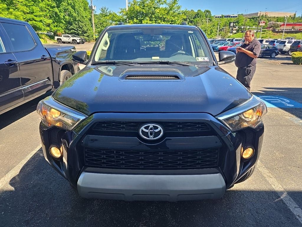 Used 2019 Toyota 4Runner TRD Off-Road Premium AWD/4WD image 2
