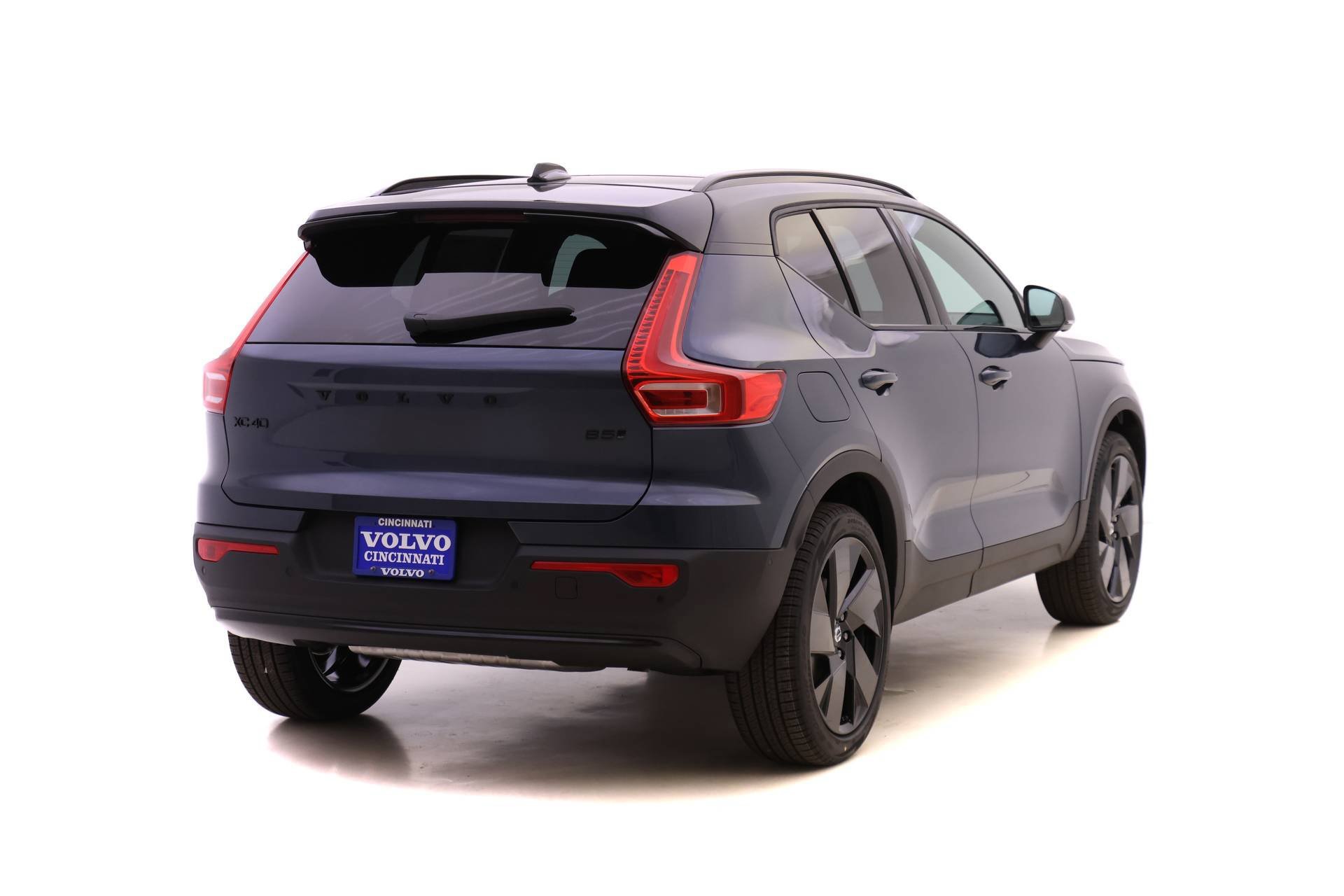 New 2026 Volvo XC40 B5 Ultra w/ Protection Package Premier AWD/4WD image 4