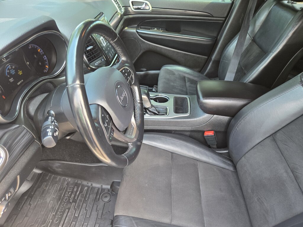 Used 2021 Jeep Grand Cherokee Laredo X RWD image 8
