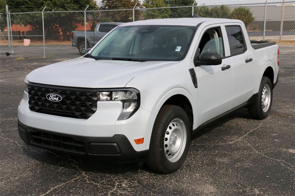 New 2025 Ford Maverick XL w/ Equipment Group 101A image 2