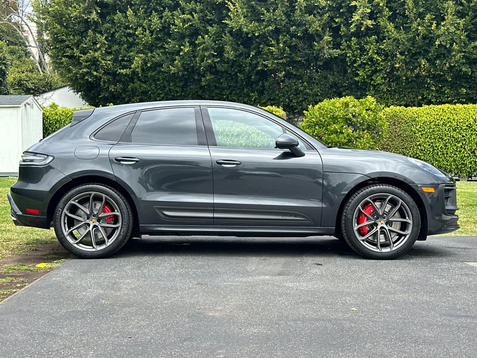 New 2026 Porsche Macan GTS AWD/4WD image 9