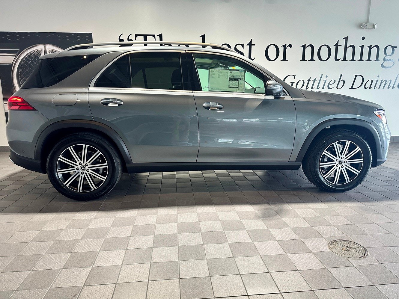 New 2026 Mercedes-Benz GLE 350 4MATIC image 3