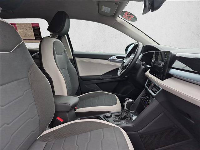 Used 2025 Volkswagen Taos SE AWD/4WD image 21