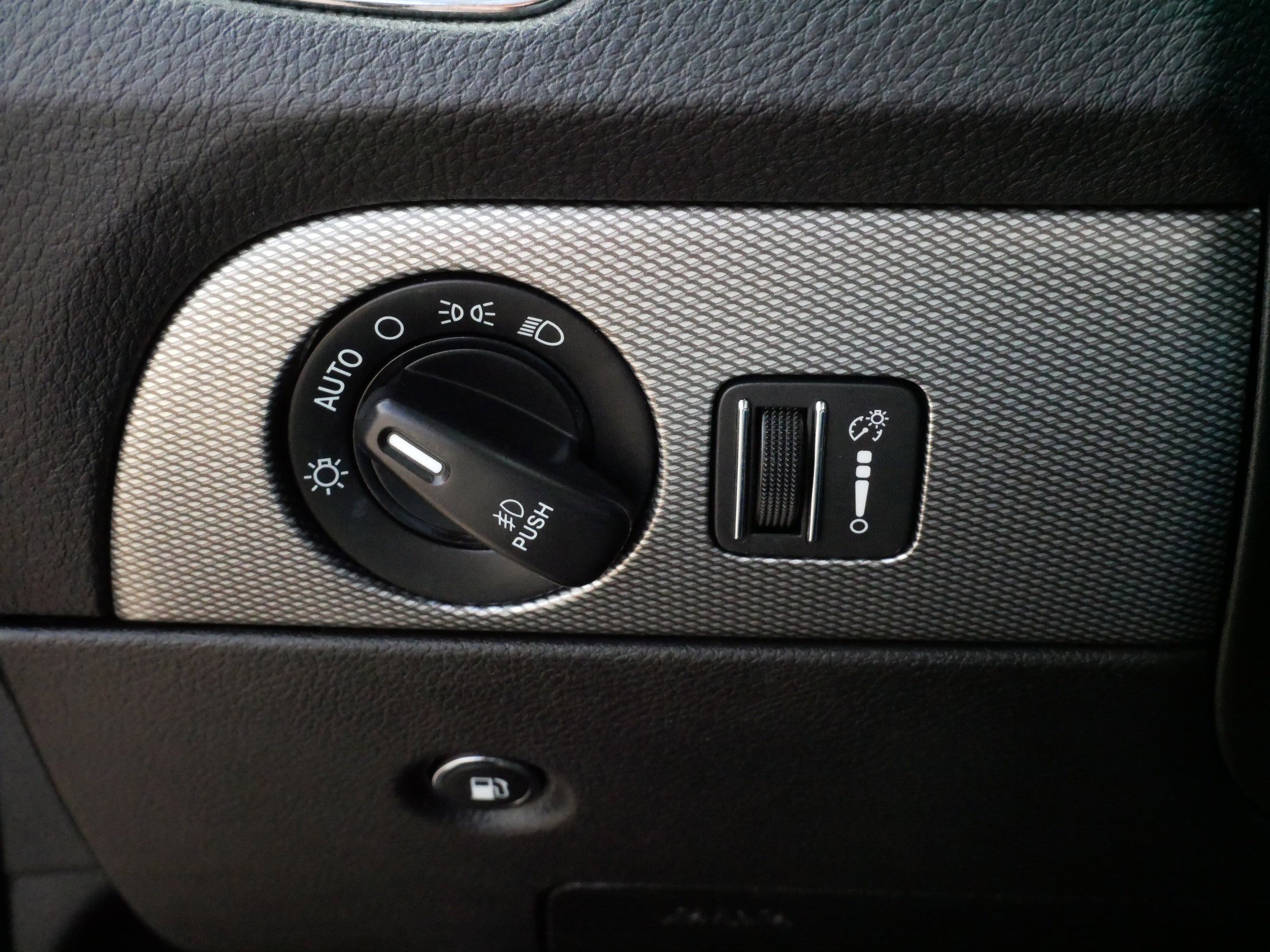 Used 2020 Dodge Durango GT image 26