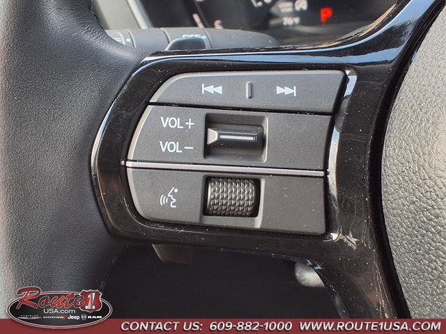 Used 2025 Honda Pilot Elite image 26