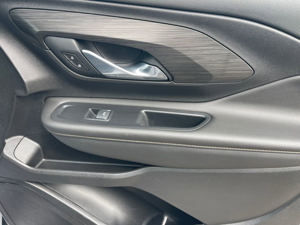 Used 2020 GMC Terrain SLT image 30