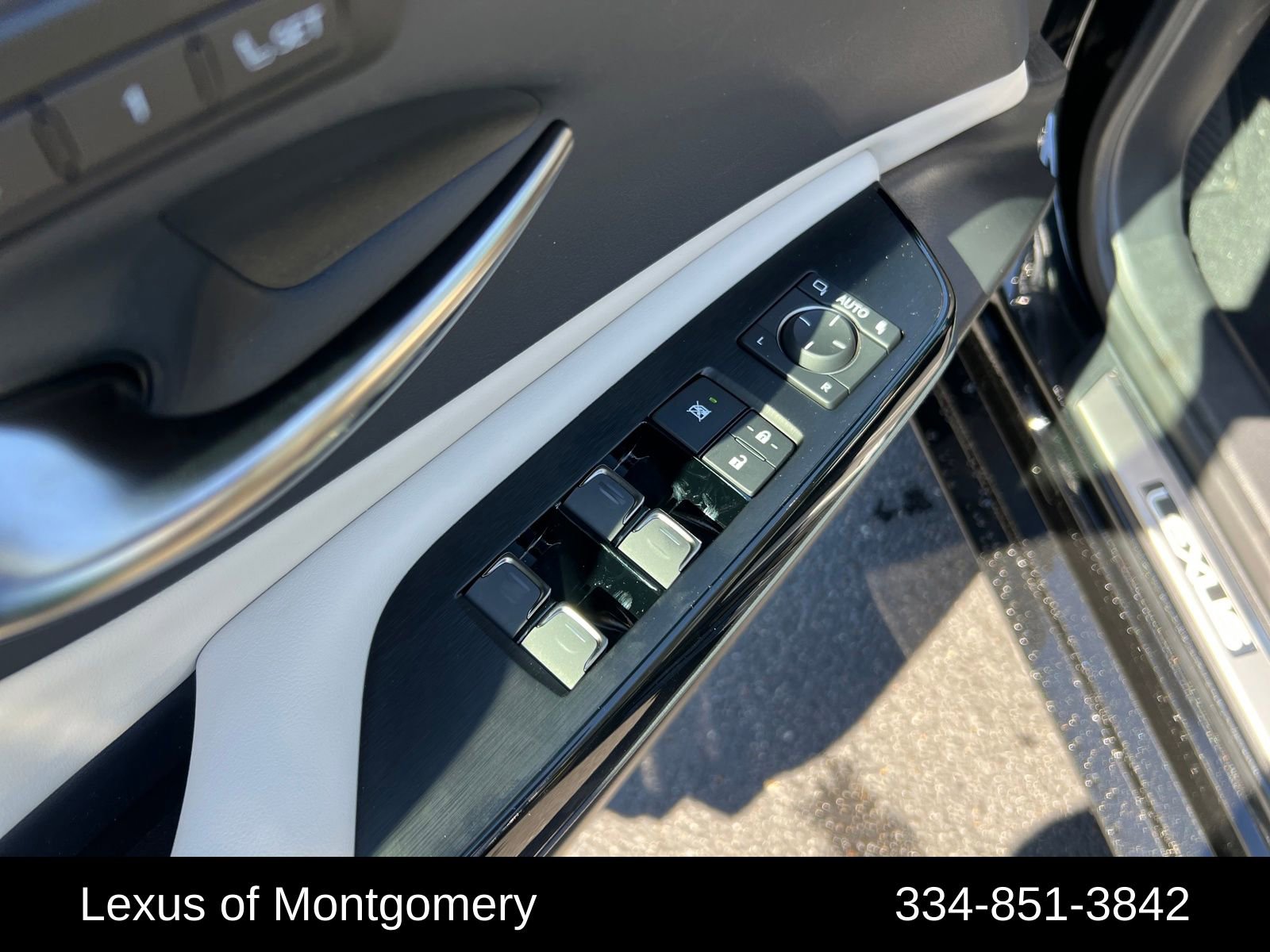 New 2025 Lexus ES 350 w/ Premium Package image 11