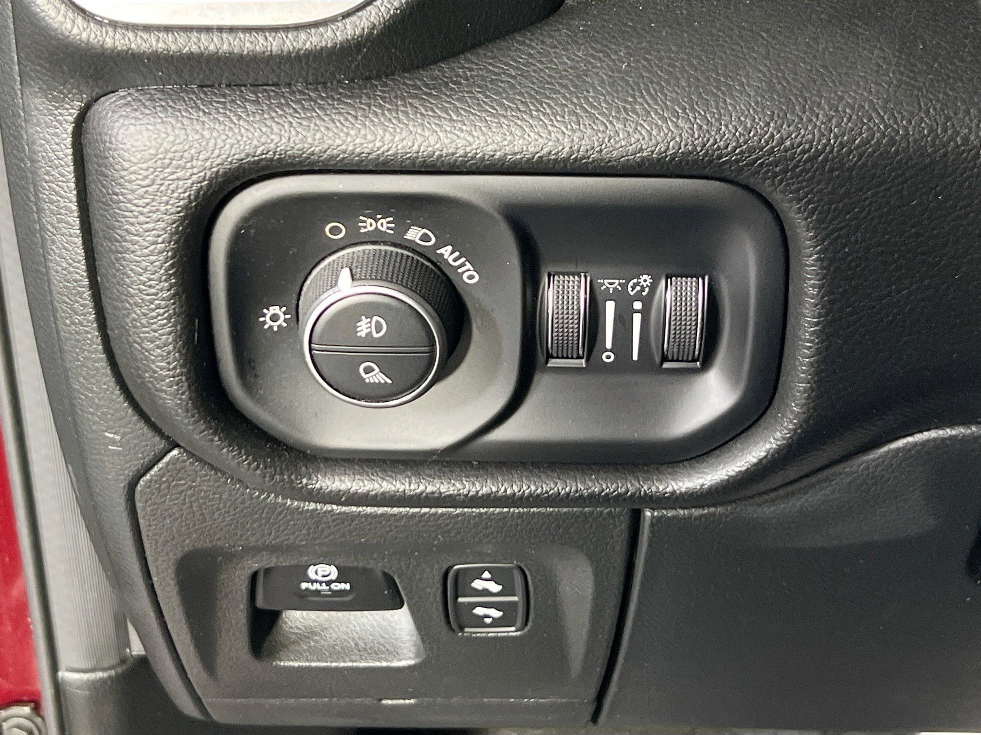 Used 2023 RAM 1500 Laramie image 10