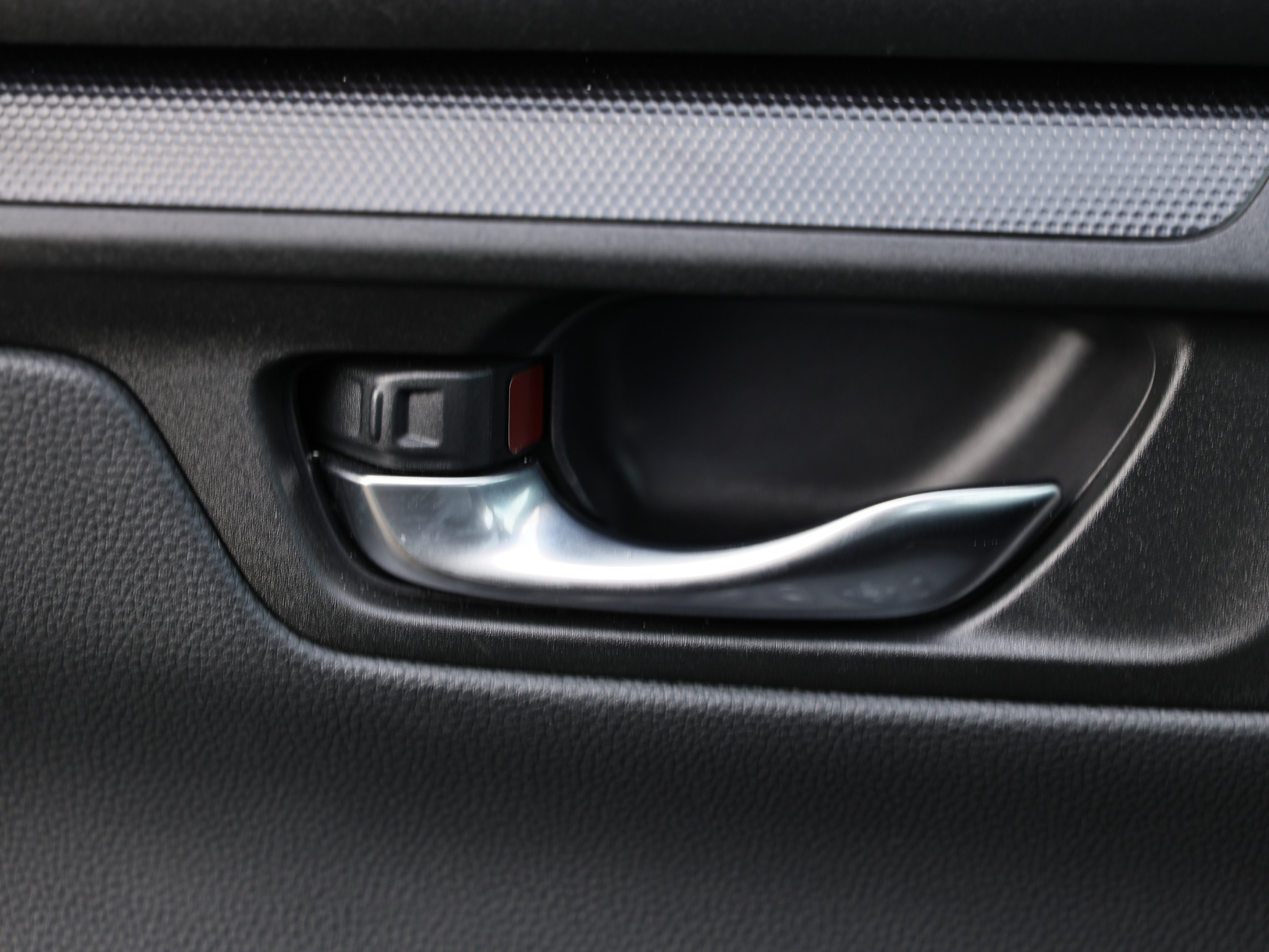 Used 2025 Honda CR-V EX image 17