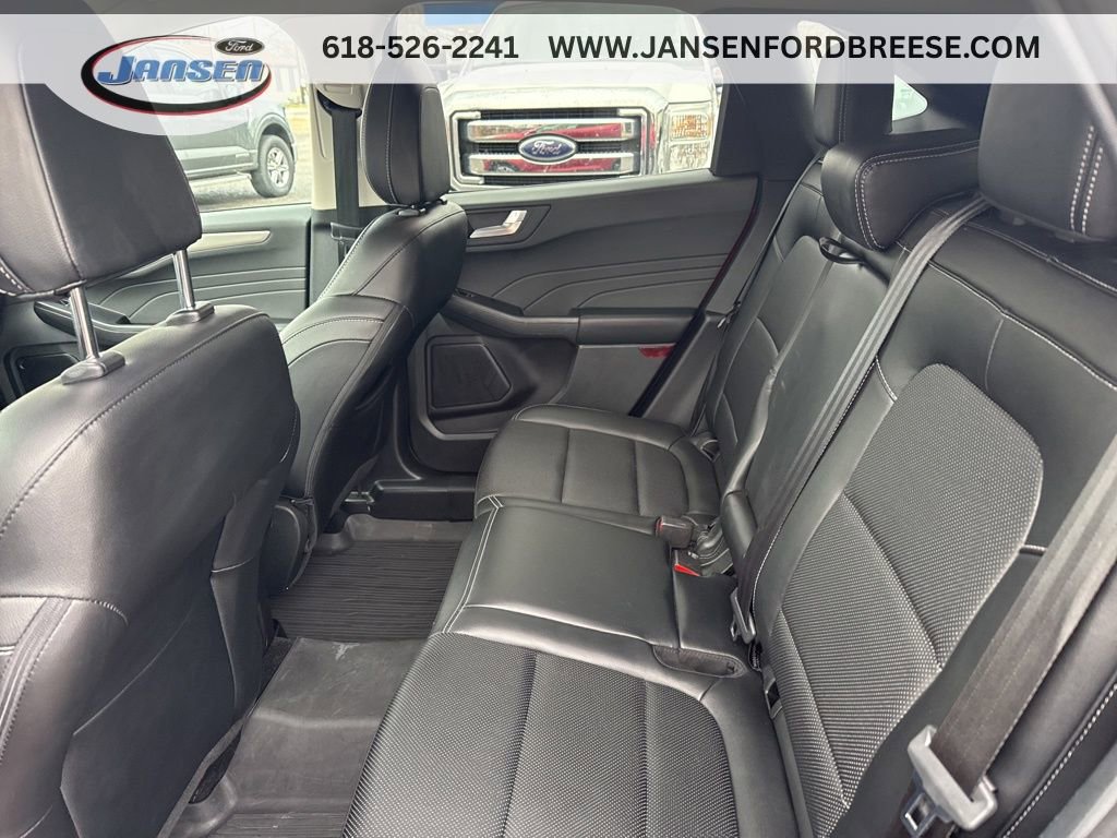 Used 2022 Ford Escape SEL w/ Technology Package image 28