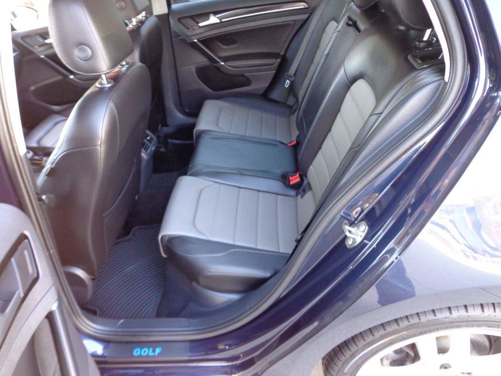 Used 2017 Volkswagen Golf 4-Door image 20
