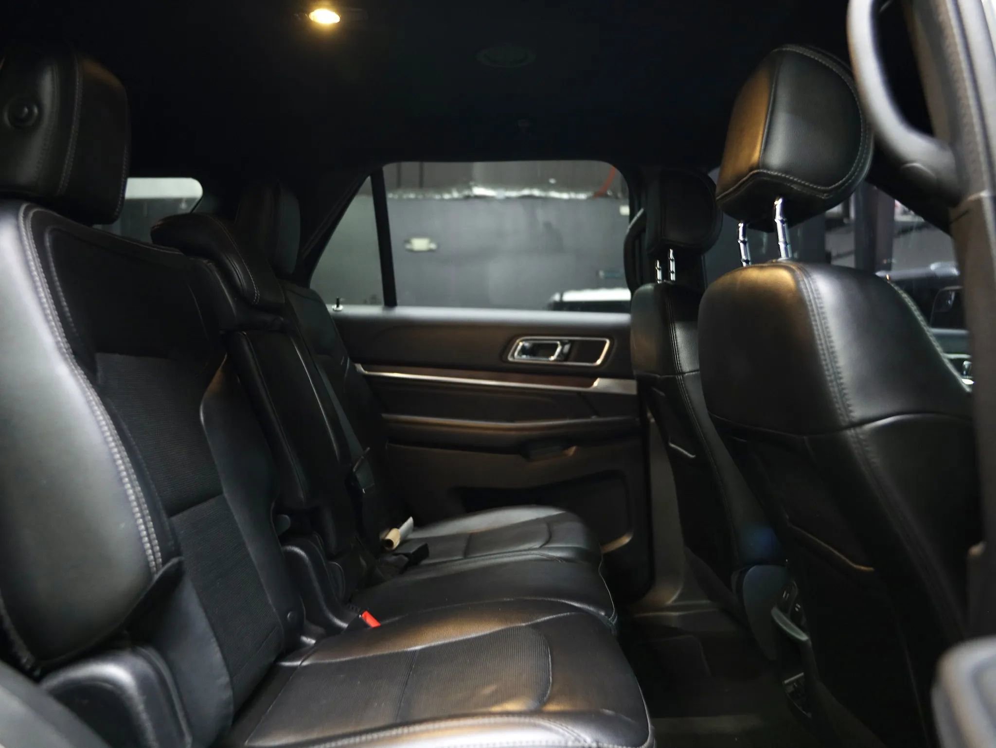 Used 2016 Ford Explorer Limited image 29