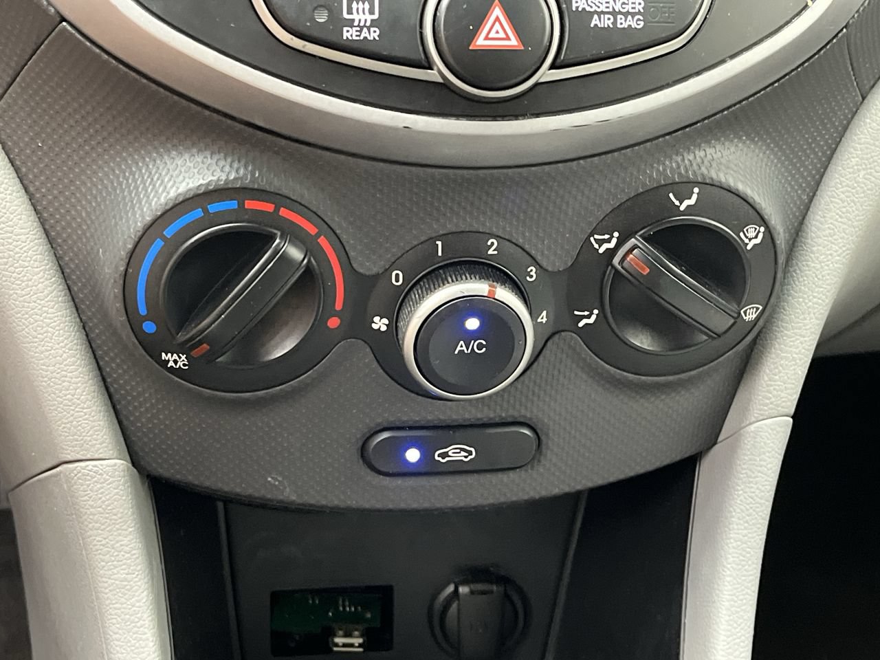 Used 2017 Hyundai Accent SE FWD image 14