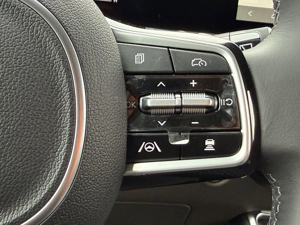New 2026 Kia Carnival EX FWD image 12