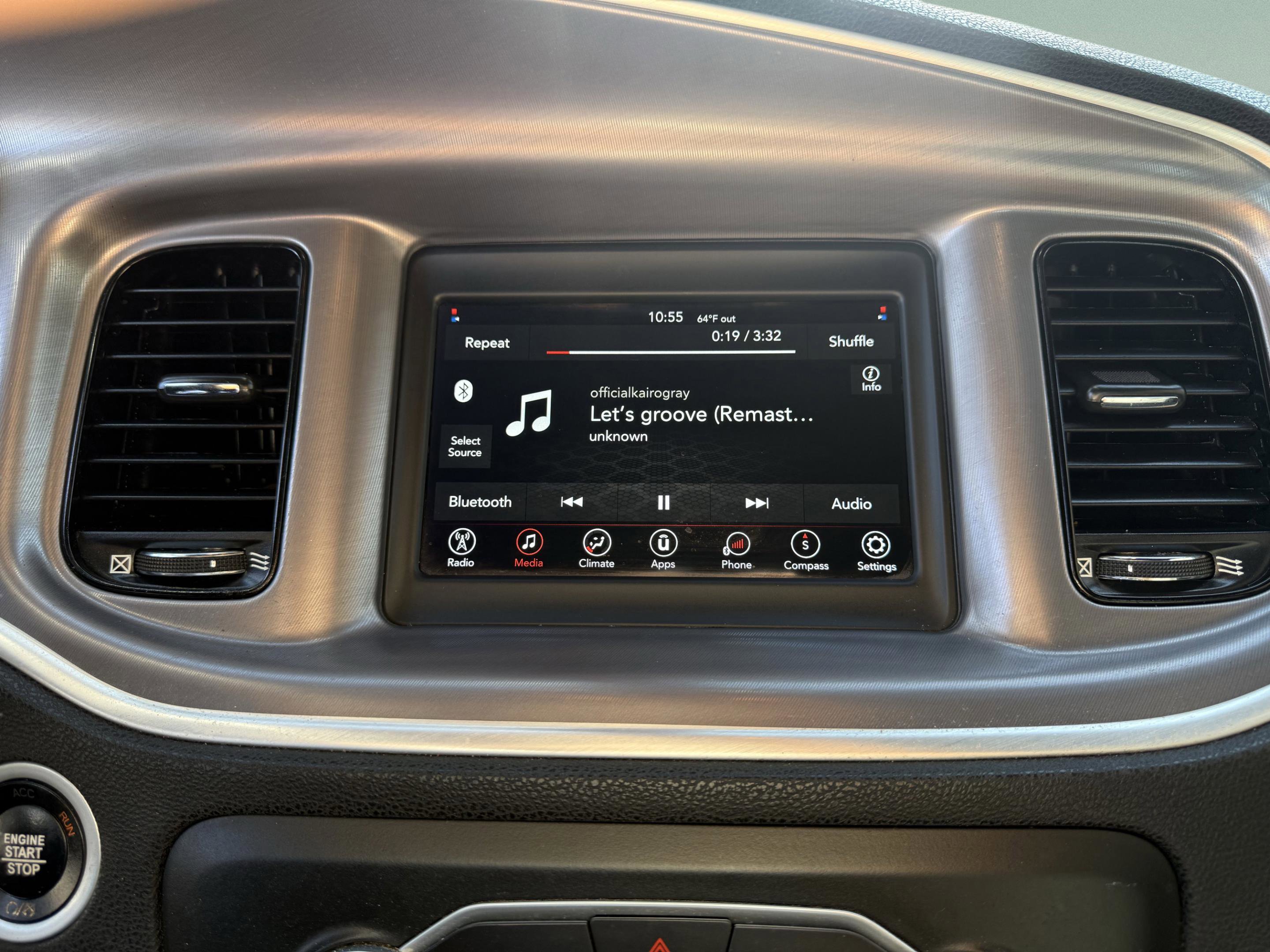 Used 2022 Dodge Charger SXT w/ Blacktop Package image 17