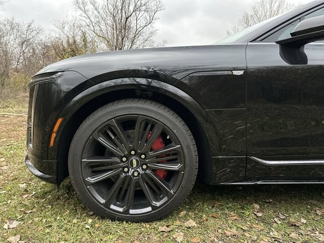 New 2026 Cadillac Lyriq V w/ LPO, Floor Liner Package AWD/4WD image 33