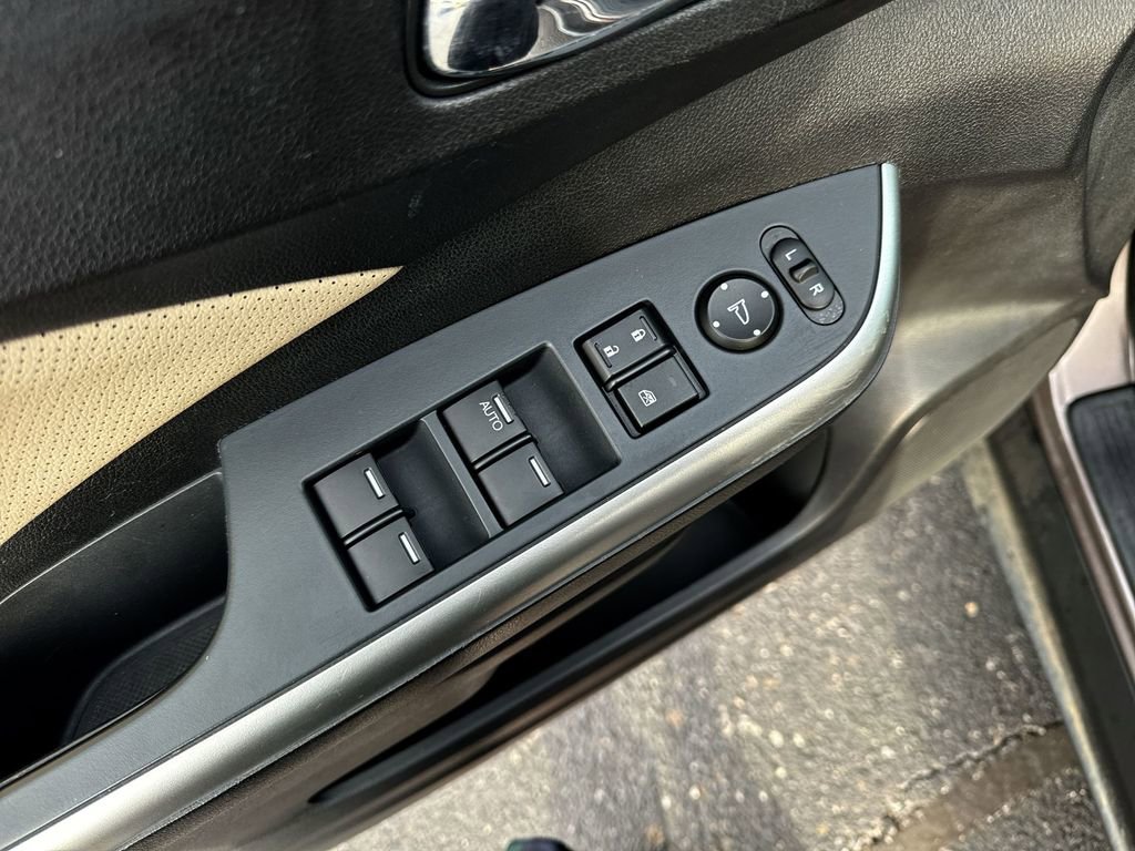 Used 2016 Honda CR-V Touring image 13