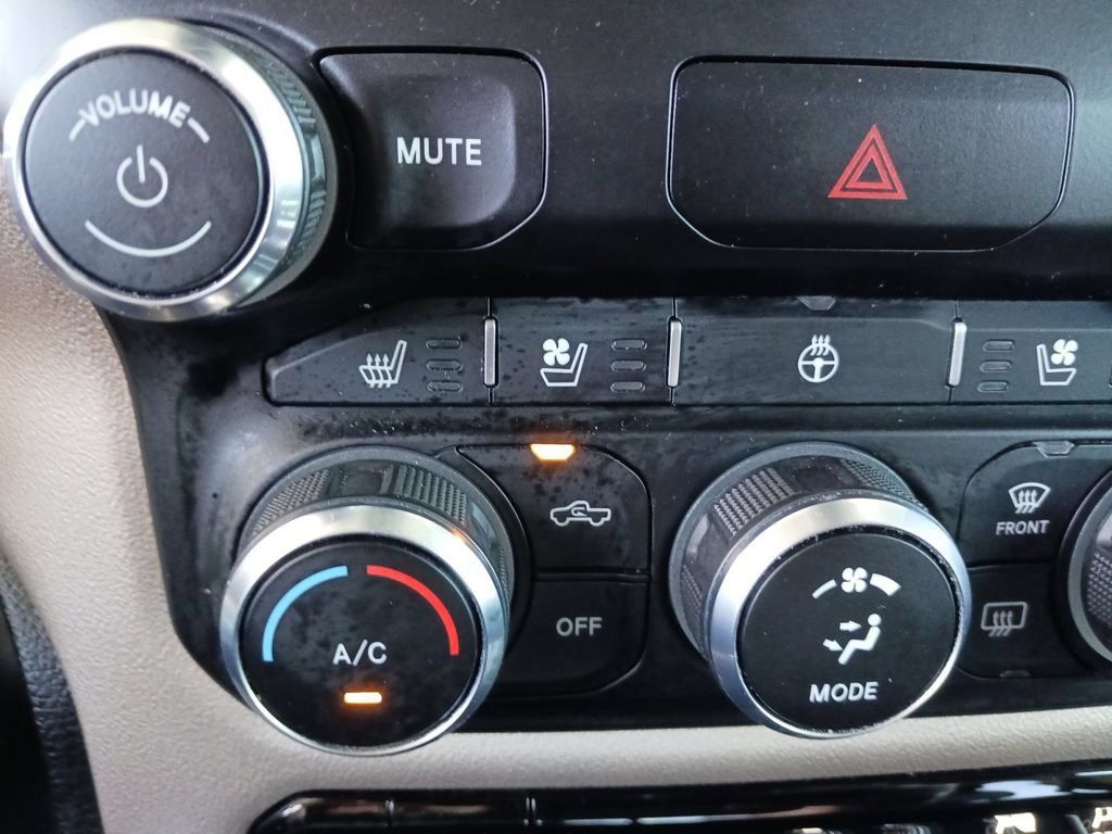 Used 2021 RAM 1500 Laramie AWD/4WD image 27