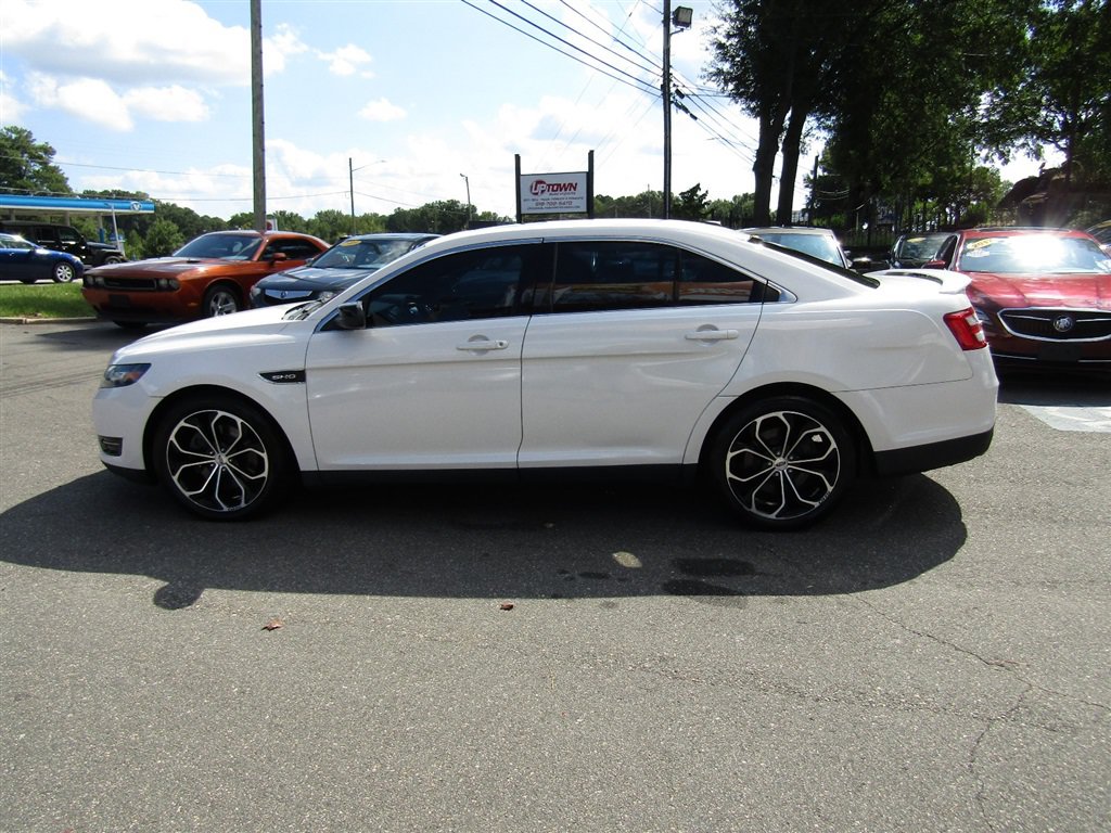 Used 2016 Ford Taurus SHO w/ Equipment Group 401A AWD/4WD image 4