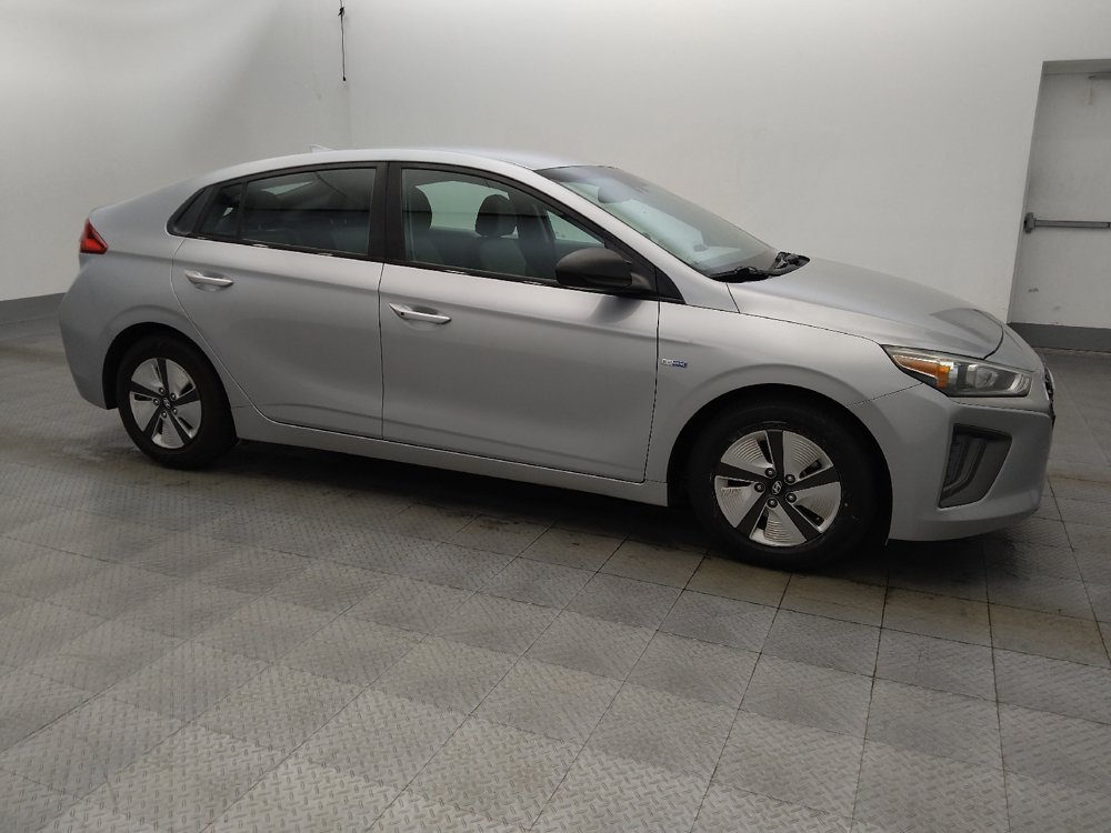 Used 2020 Hyundai Ioniq Blue FWD image 11