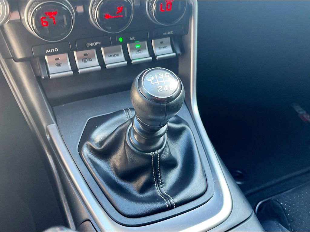 Used 2023 Toyota GR86 Premium image 16