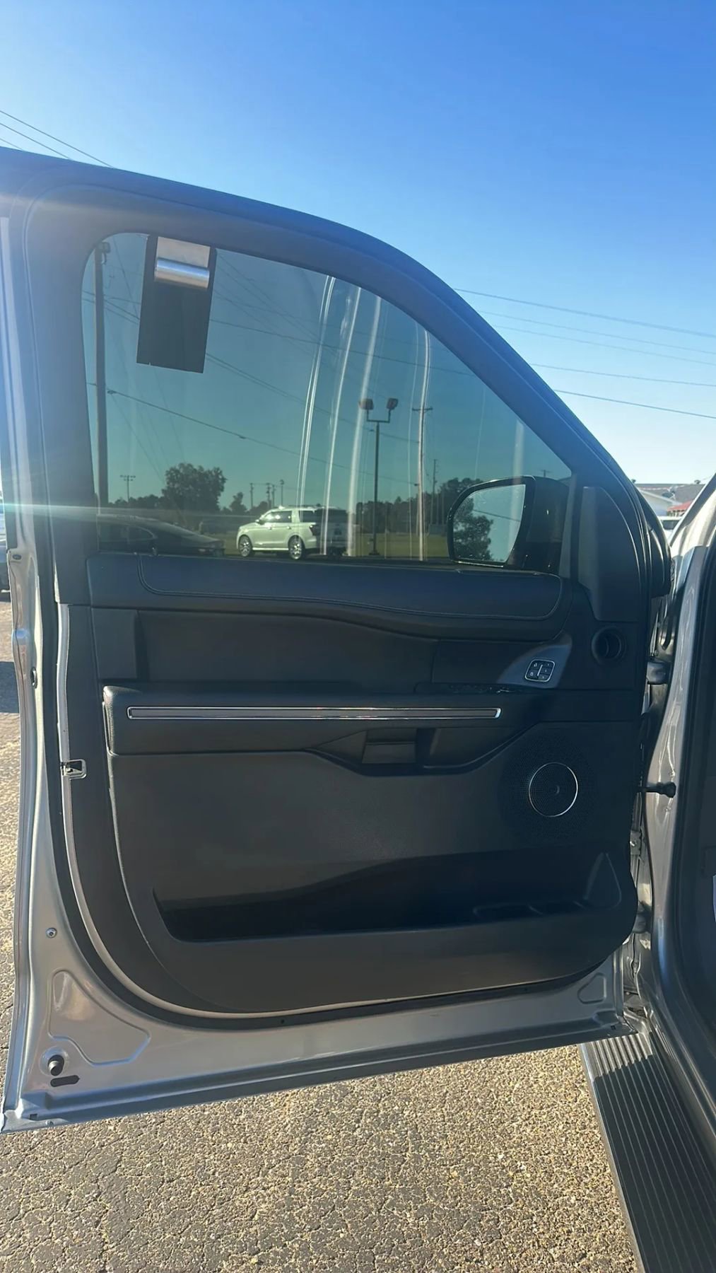 Used 2022 Ford Expedition Max XLT image 10
