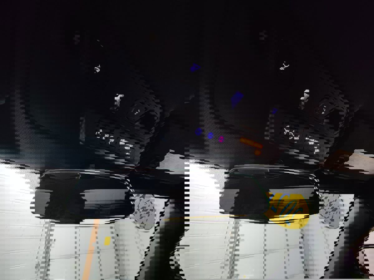 Used 2021 Chevrolet Camaro SS image 32