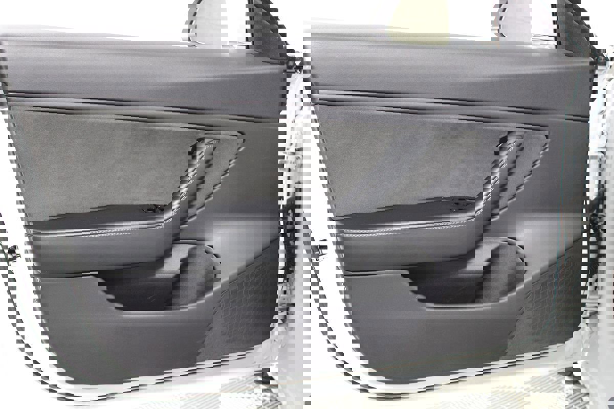 Used 2019 Tesla Model 3 Standard Range Plus image 6