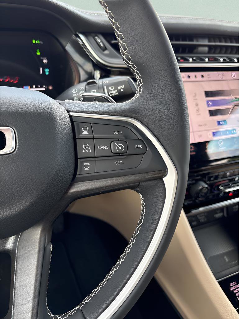 New 2024 Jeep Grand Cherokee Limited 4xe w/ Luxury Tech Group II image 15