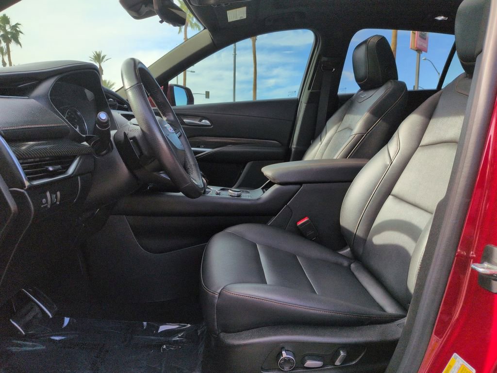 Used 2023 Cadillac XT4 Sport w/ Enhanced Visibility Package image 13