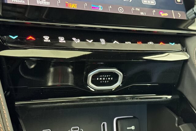 New 2026 Jeep Grand Cherokee Summit AWD/4WD image 18