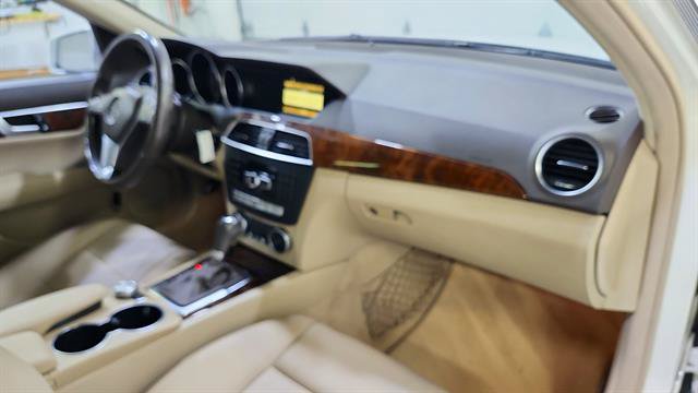 Used 2012 Mercedes-Benz C 300 4MATIC Sedan image 22