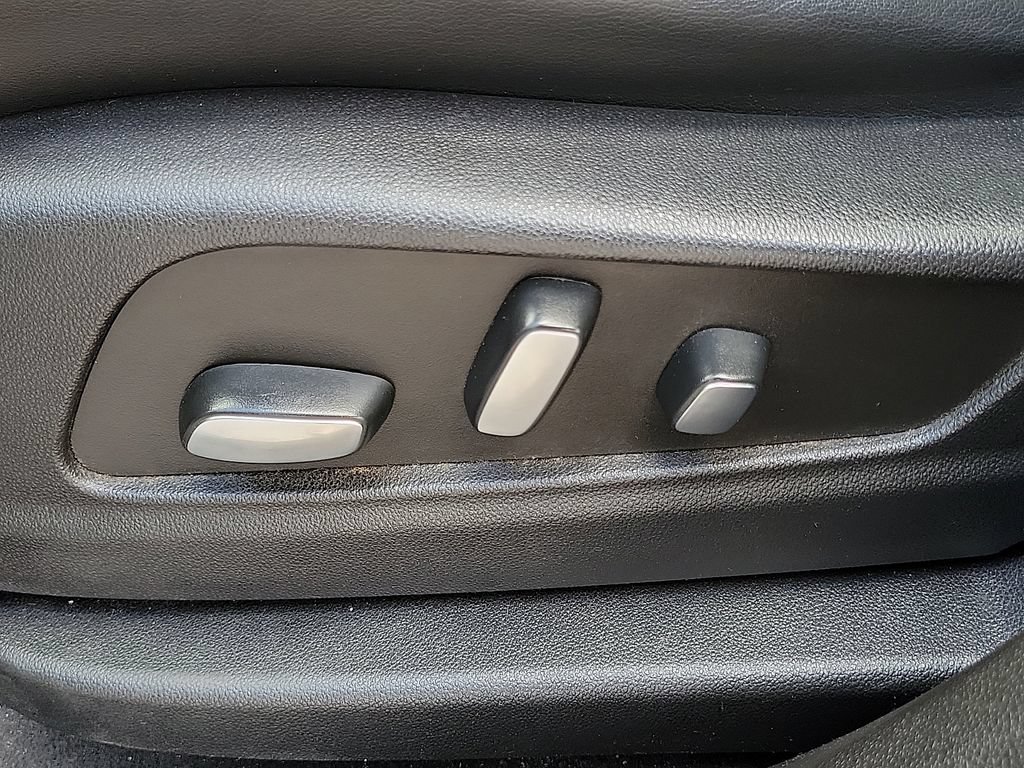 Used 2023 Cadillac XT6 Premium Luxury FWD image 24
