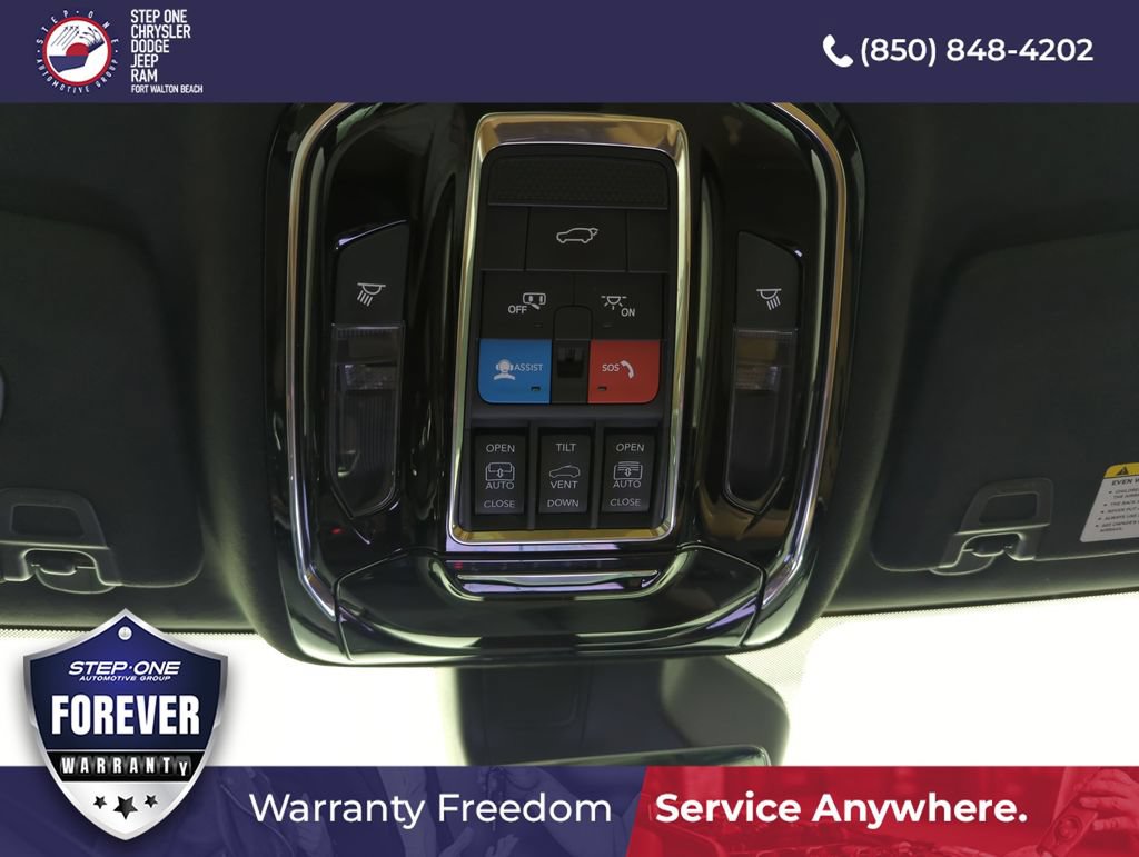 Used 2023 Jeep Grand Cherokee Summit AWD/4WD image 27