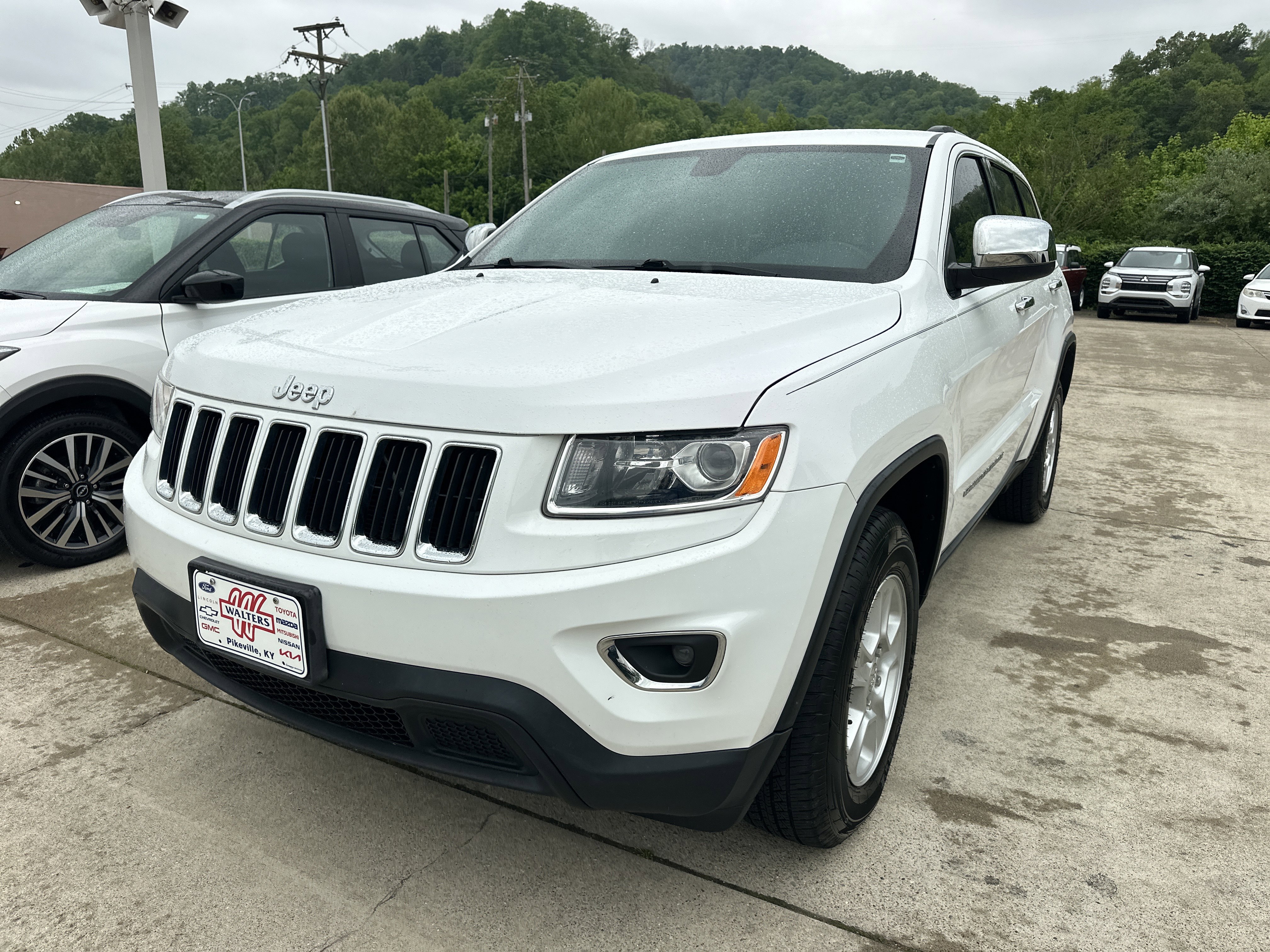 Used 2015 Jeep Grand Cherokee Laredo w/ Quick Order Package 23E AWD/4WD image 6