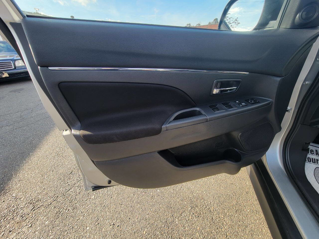 Used 2021 Mitsubishi Outlander Sport ES image 12