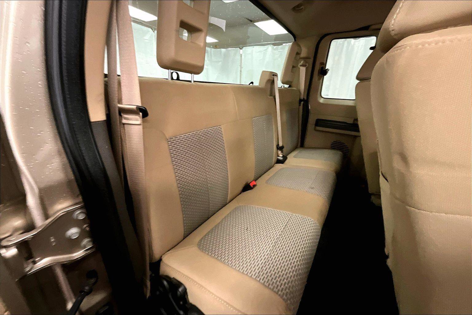 Used 2011 Ford F250 XLT w/ Camper Pkg image 26