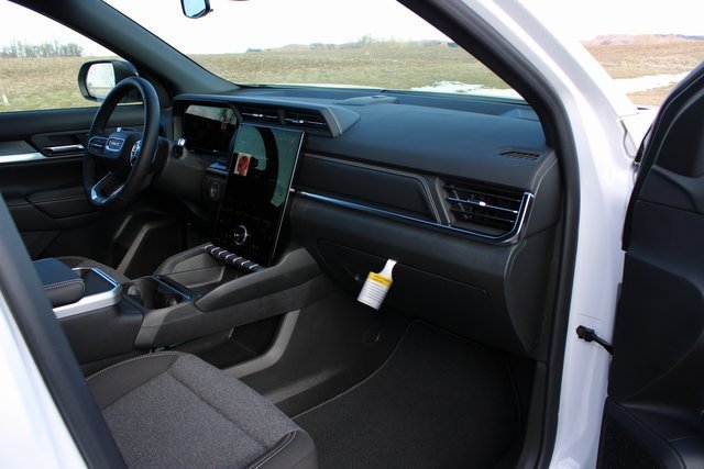 New 2025 GMC Terrain Elevation image 16