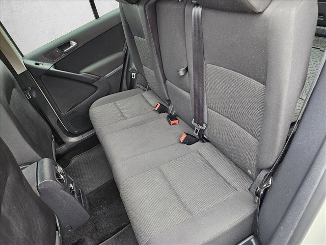 Used 2013 Volkswagen Tiguan S FWD image 19