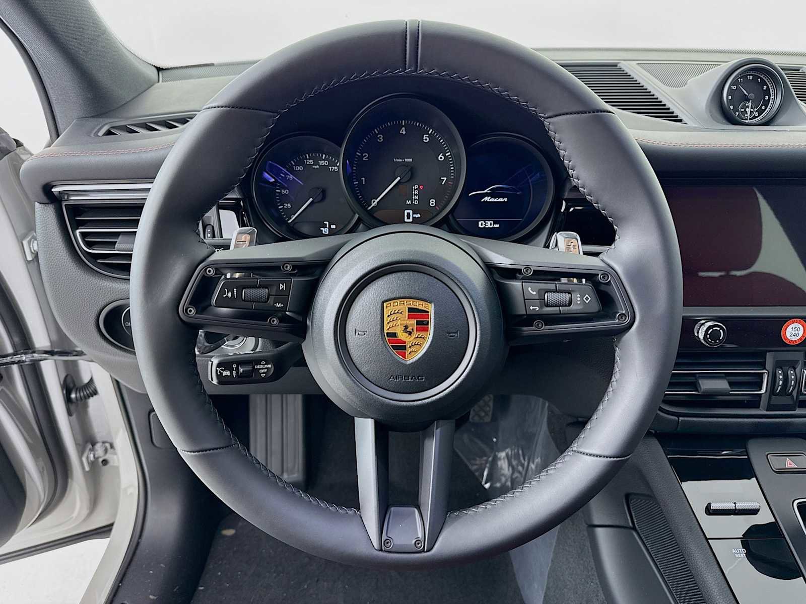 New 2026 Porsche Macan AWD/4WD image 14