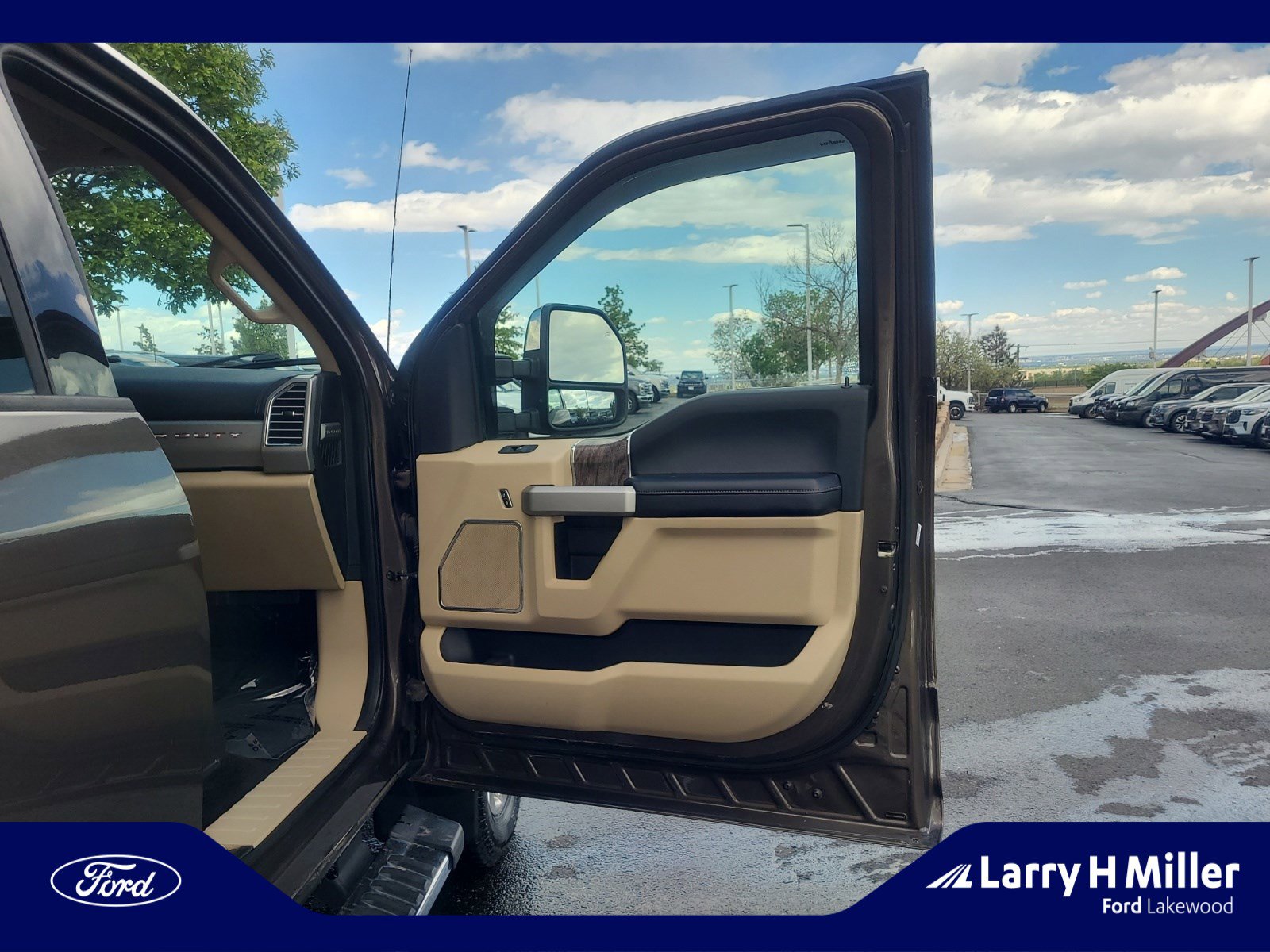 Used 2017 Ford F250 Lariat w/ Chrome Package AWD/4WD image 16