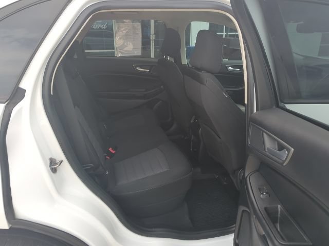 Used 2024 Ford Edge SE w/ Black Appearance Package AWD/4WD image 14