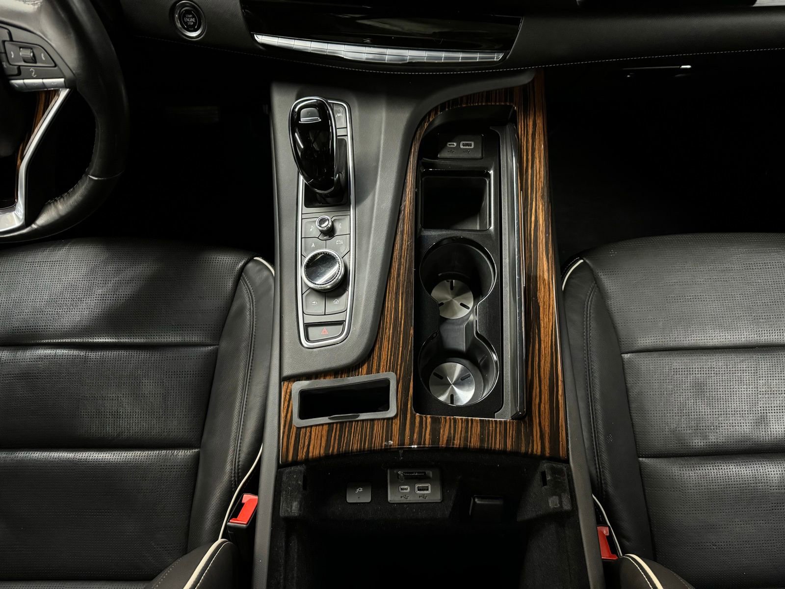 Used 2021 Cadillac Escalade Premium Luxury image 26