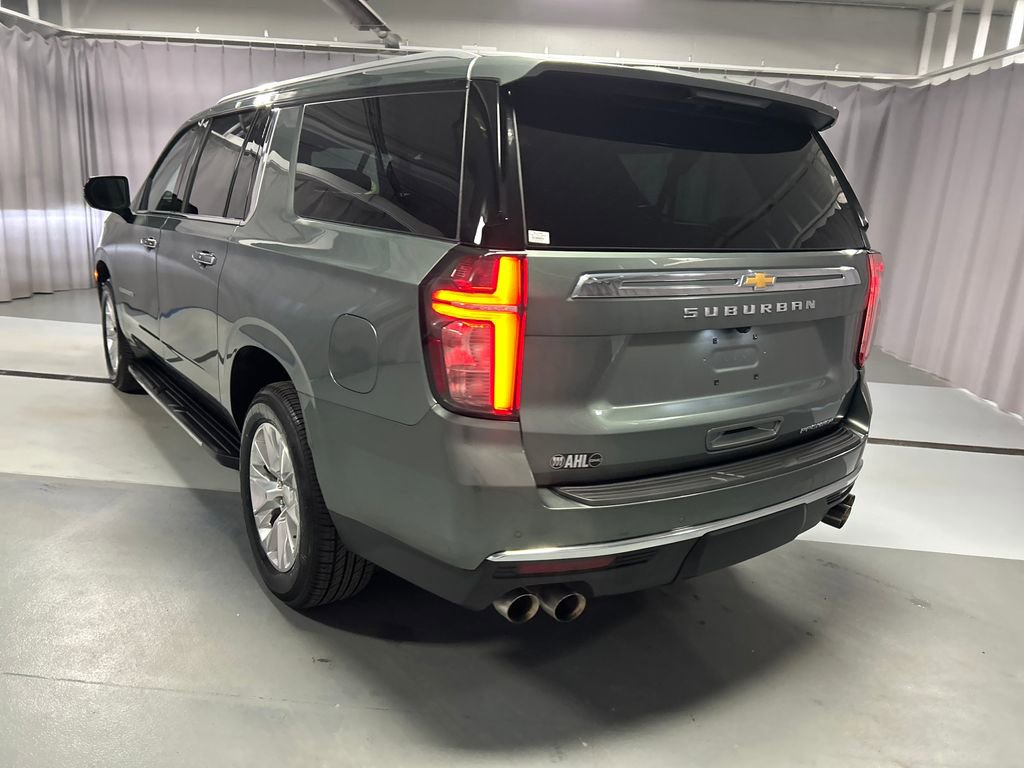 Used 2023 Chevrolet Suburban Premier image 5