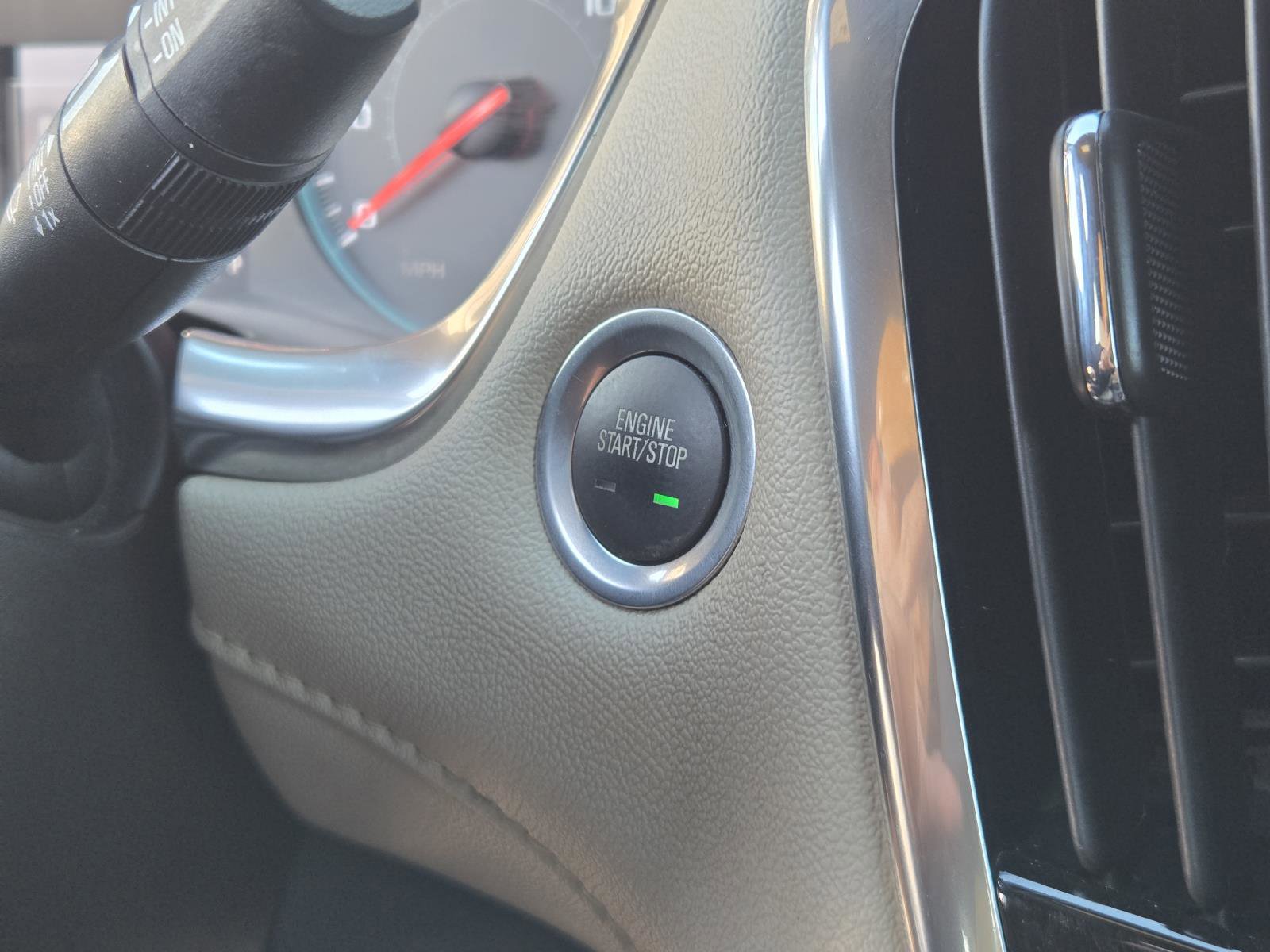 Used 2023 Chevrolet Traverse LS image 13