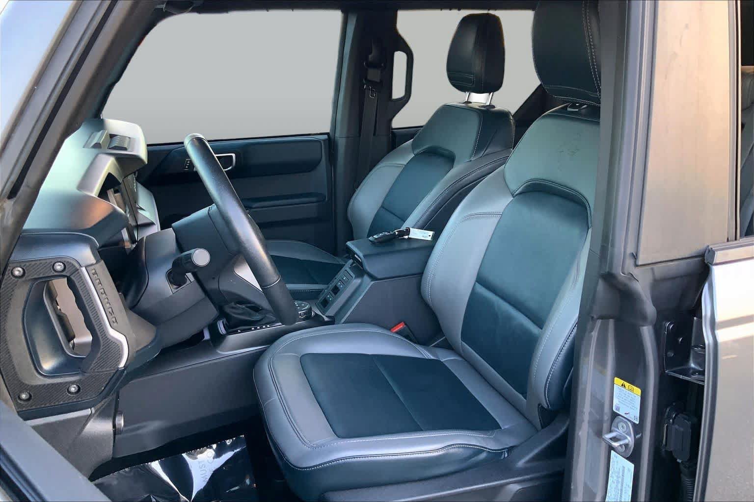 Used 2023 Ford Bronco Outer Banks w/ Sasquatch Package AWD/4WD image 8