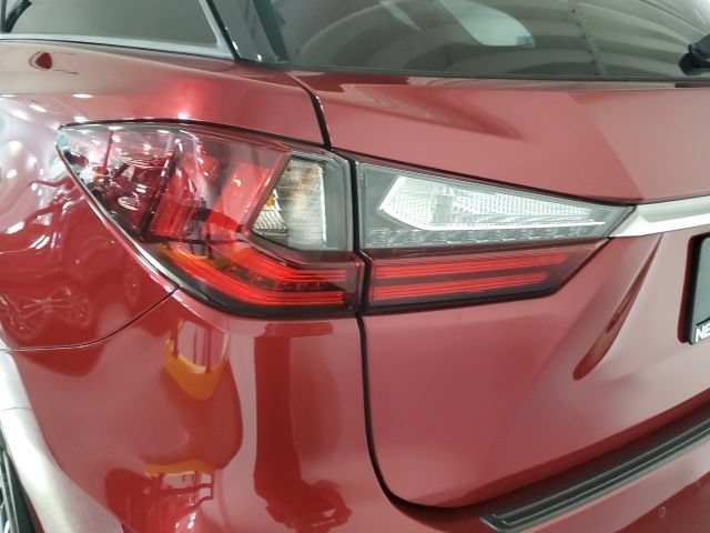 Certified 2022 Lexus RX 350L Premium w/ Premium Package AWD/4WD image 32