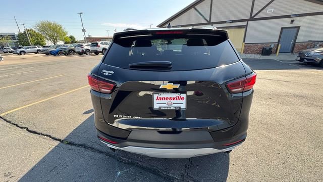 Used 2023 Chevrolet Blazer LT w/ Convenience Package AWD/4WD image 4