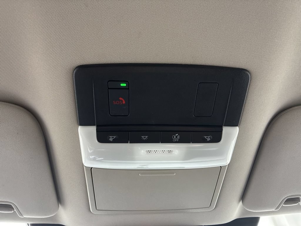 Used 2025 Nissan Pathfinder SV AWD/4WD image 22