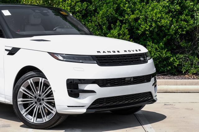 New 2026 Land Rover Range Rover Sport Dynamic SE AWD/4WD image 9